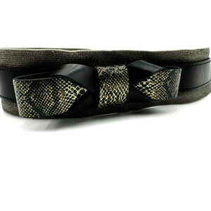 LOFT | Women's Small Extra Wide‎ Leather Belt Bow Snaps Stretch 27"-32" Metallic